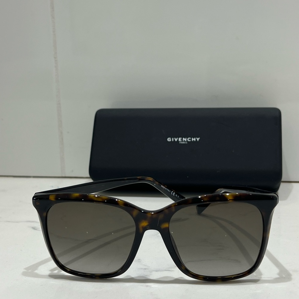 Givenchy Brown Tortoiseshell Sunglasses With Grad… - image 3
